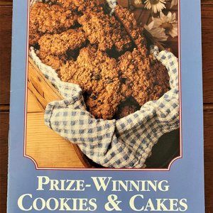 Prize-Winning Cookies & Cakes by Country Cooking - Vintage Cookbook 1993